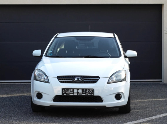 Kia Ceed cena 18900 przebieg: 155000, rok produkcji 2010 z Skaryszew małe 137